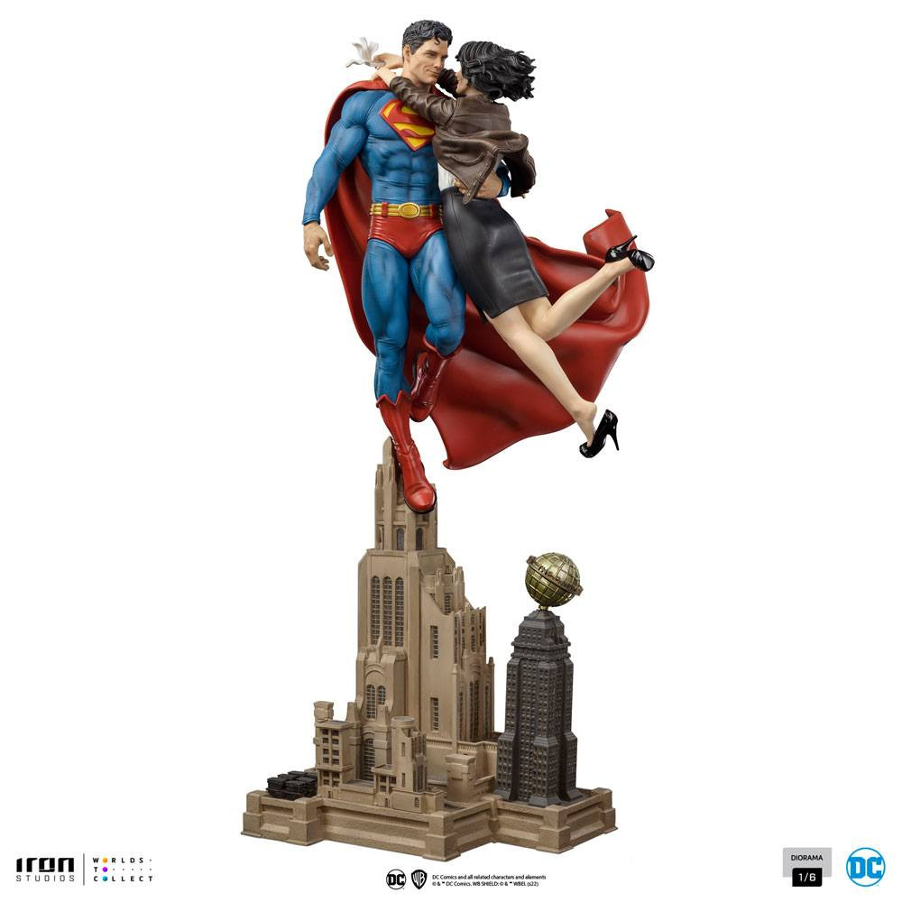 Diorama Superman y Lois - DC Comics