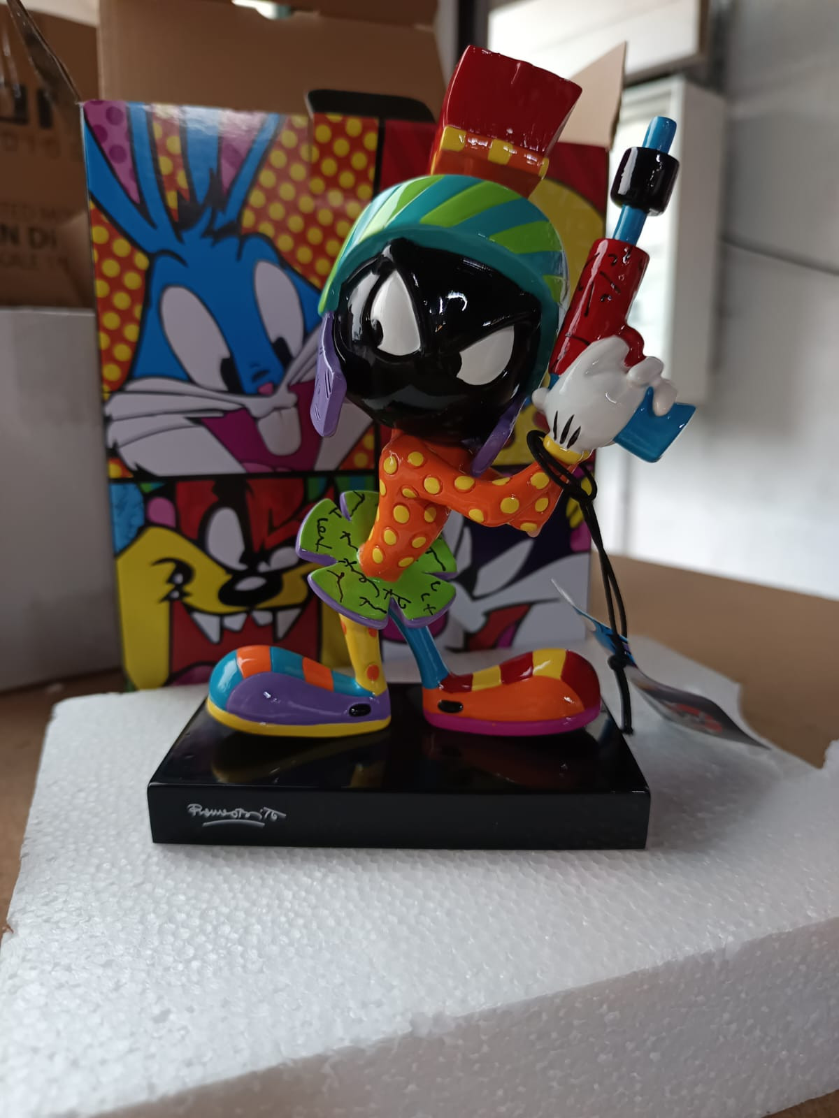 [DEFECTO] MARVIN - LOONEY TUNES BRITTO